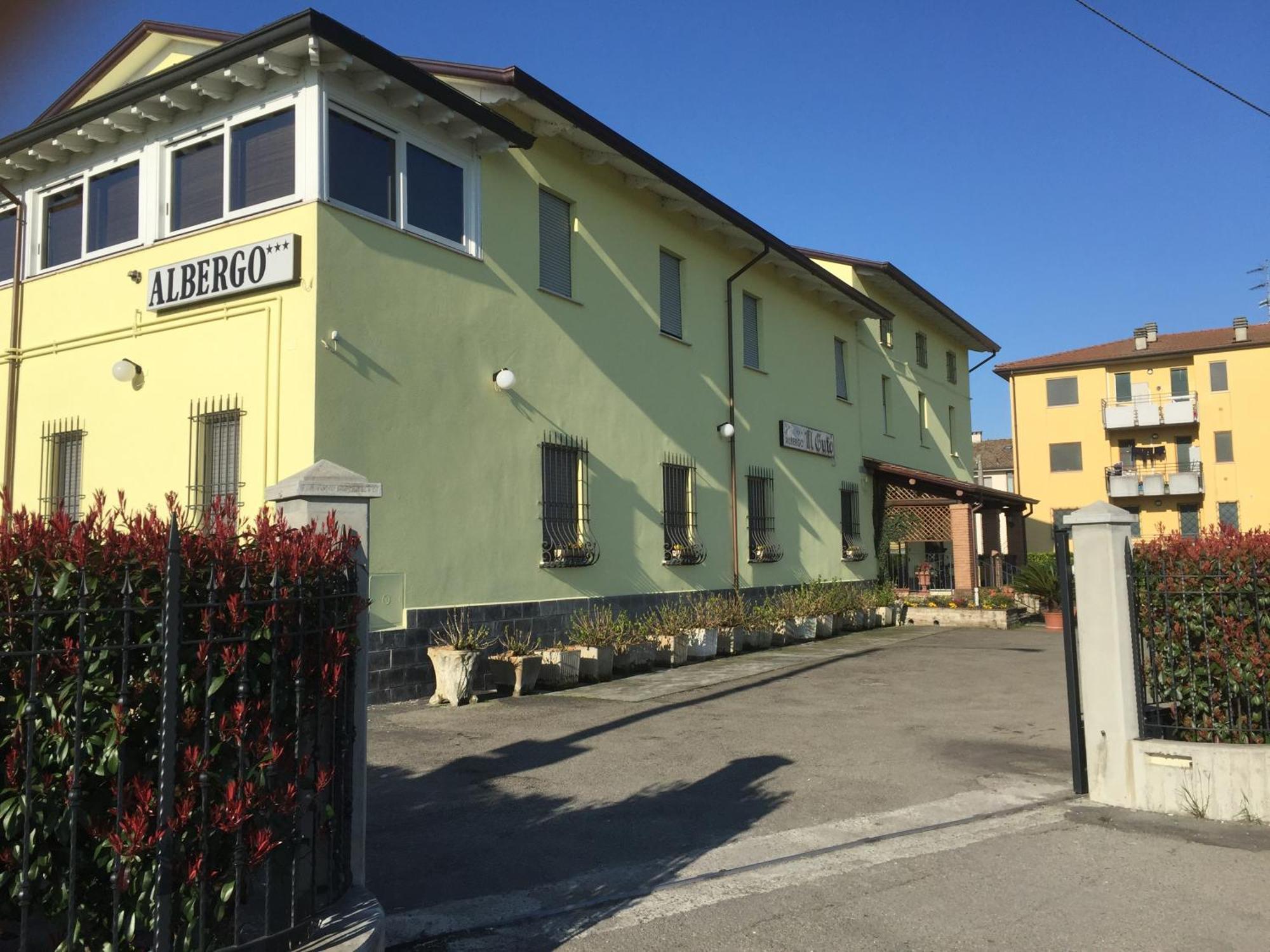 Albergo Il Gufo Парма Екстериор снимка