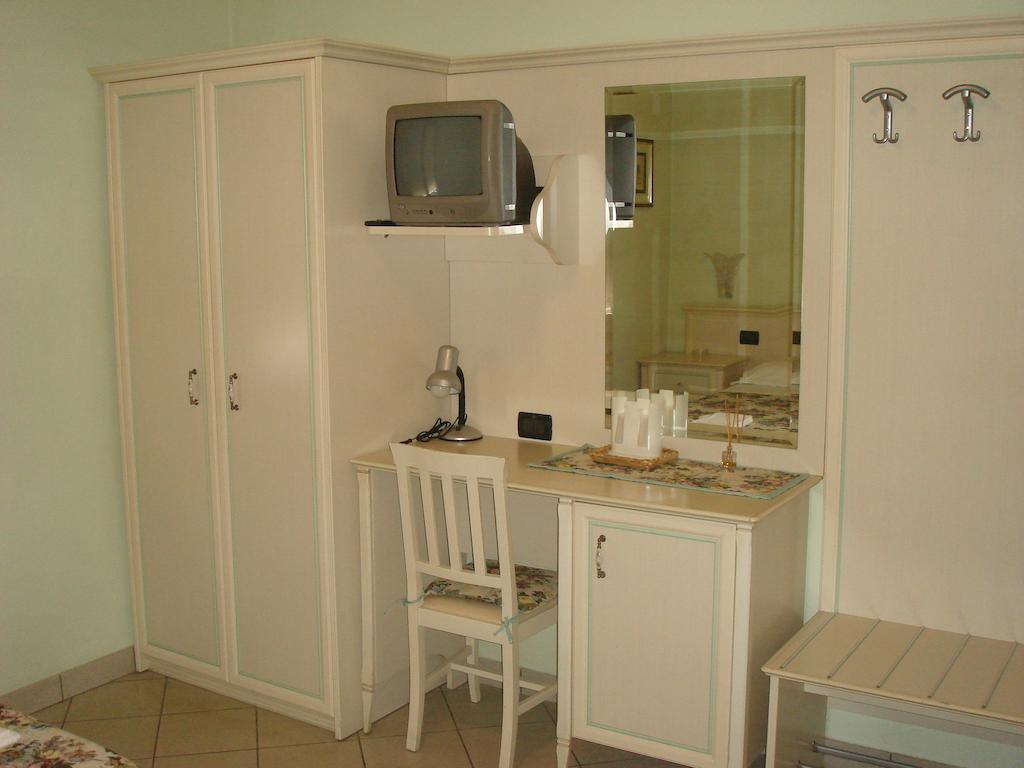 Albergo Il Gufo Парма Стая снимка