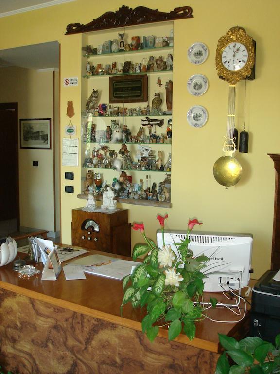 Albergo Il Gufo Парма Екстериор снимка