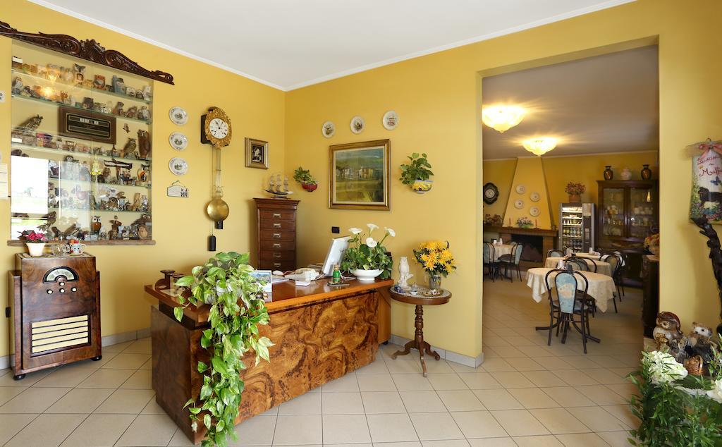 Albergo Il Gufo Парма Екстериор снимка