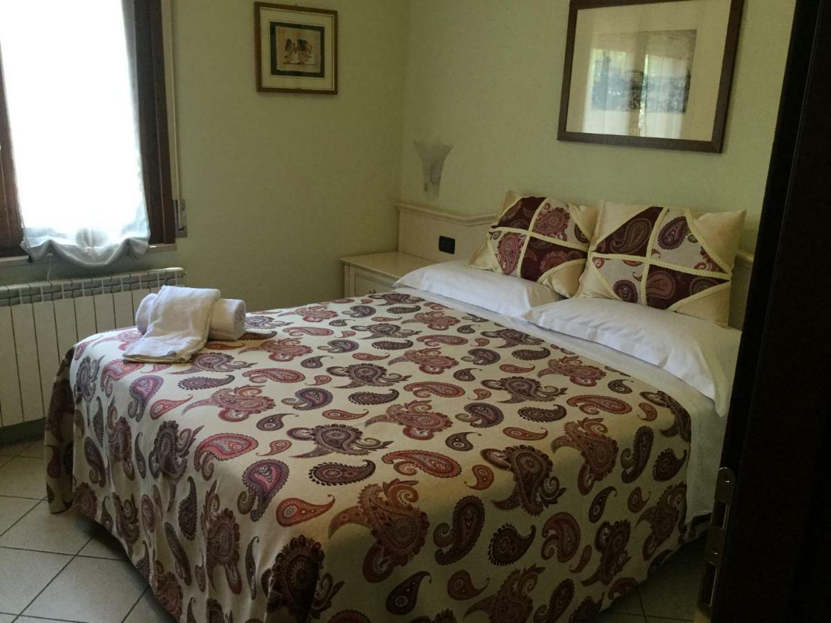 Albergo Il Gufo Парма Екстериор снимка