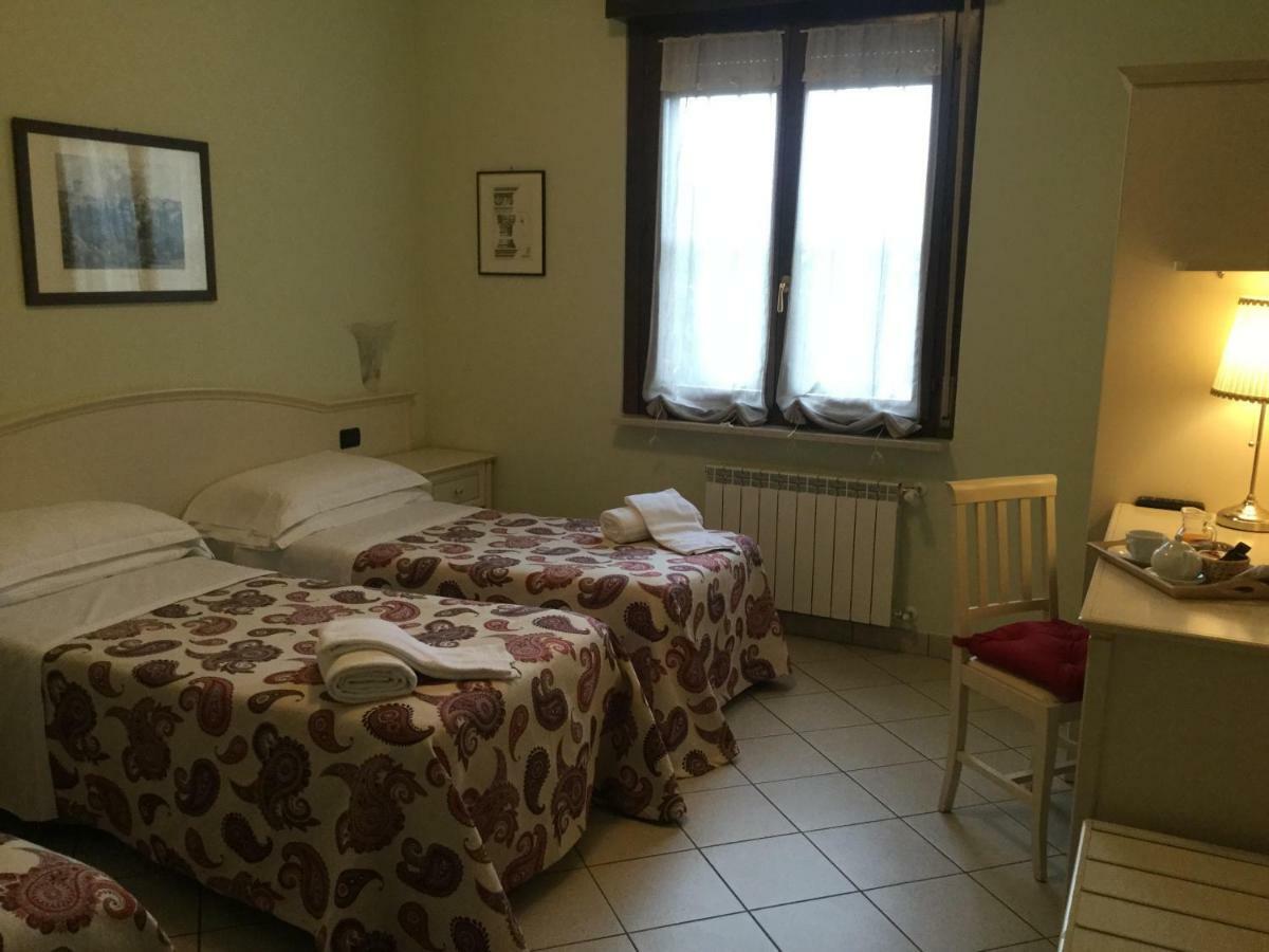 Albergo Il Gufo Парма Екстериор снимка